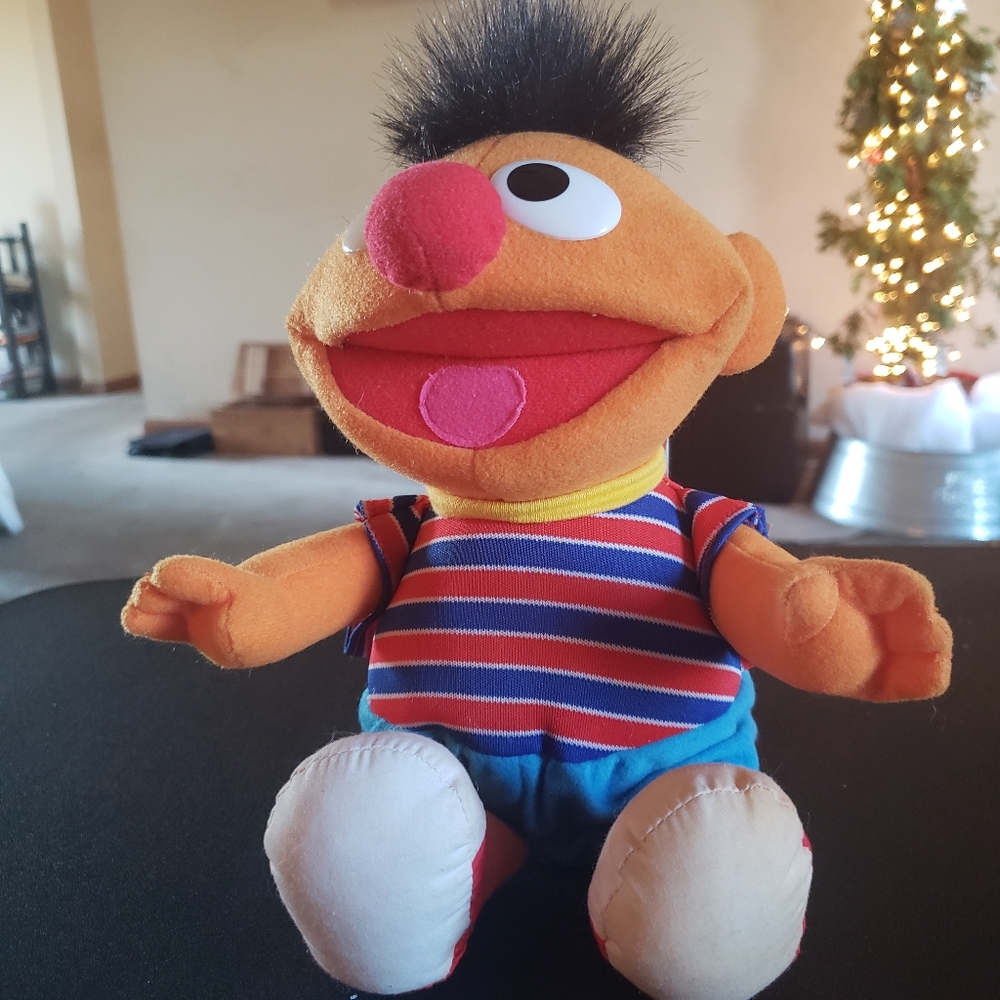 Vintage 1996 Tyco Sesame Street Tickle Me Laughing Ernie 12” Plush